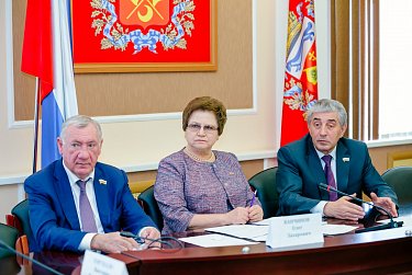 Парламент региона внесет предложения о выплатах неработающим пенсионерам