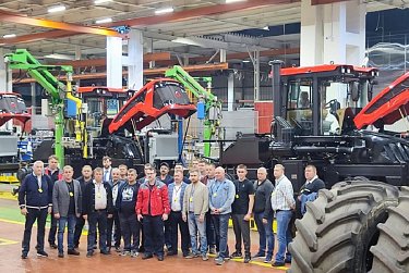 Оренбургская делегация посетила Кировский завод