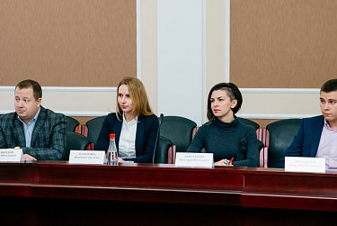 На заседании рабочей группы Молодежного парламента