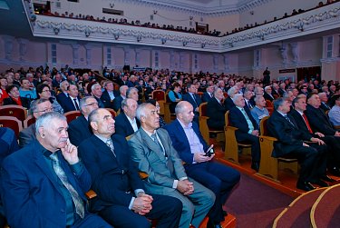 100-летию Октябрьской революции посвящается