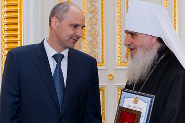 Губернатор вручил госнаграды