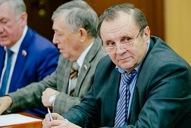 Парламент в деталях
