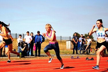 Андрей Аникеев и Андрей Рейзлер побывали на спортивном празднике в Александровском районе