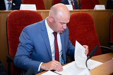 Оренбургские парламентарии рассмотрели более 30 вопросов