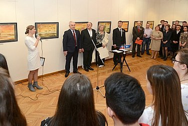 В Оренбурге открылась выставка «Пейзажи Донбасса в акварелях»