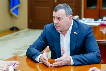 Олег Димов: «Депутаты от всех фракций должны работать единой командой»