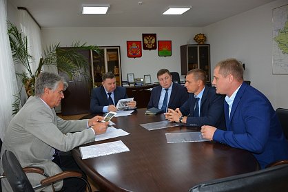 Александр Жарков работал в Шарлыкском районе