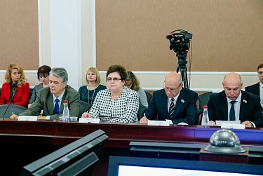 На заседании бюджетного комитета