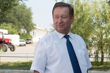 Проблемы округа решает депутат 