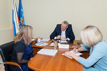 Действовать, а не ждать, что кто-то решит твои проблемы