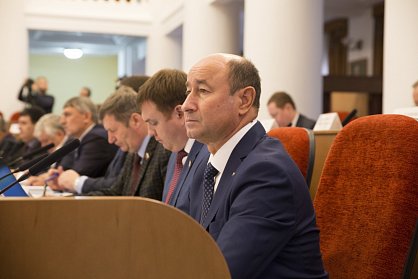 Депутат Виктор Купчик назначен руководителем аппарата ЗС