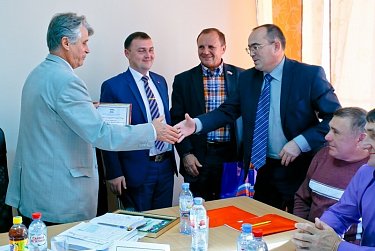 Александр Жарков: «Работа по вводу в оборот неиспользуемых земель сельскохозяйственного назначения продолжается»