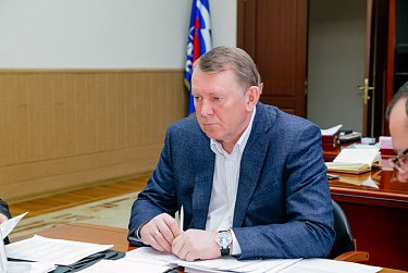 Подготовка к очередному заседанию областного парламента