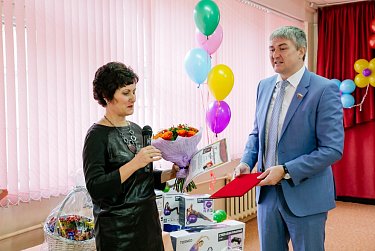 Школа-интернат собирает друзей