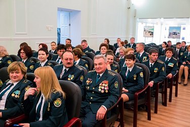 Олег Димов поздравил работников таможенной службы