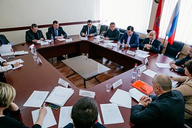 О назначении представителями общественности в квалификационной коллегии судей