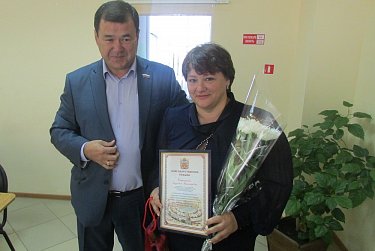 Социальные работники принимают поздравления