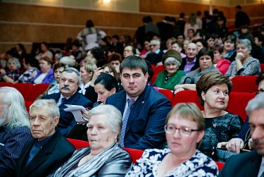 На встрече с семьями погибших военнослужащих