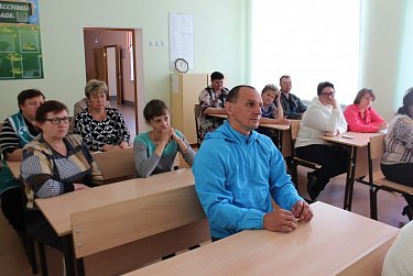 Автобус для сельской школы приобретут по программе социально значимых мероприятий Сергея Салмина