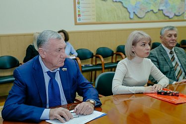 В центре внимания – подготовка к заседанию Законодательного Собрания 