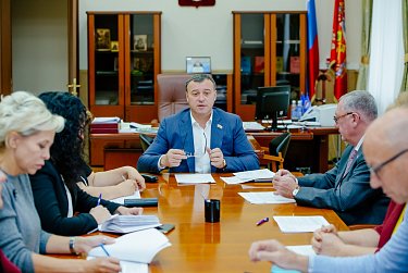 В центре внимания – вопросы законотворчества