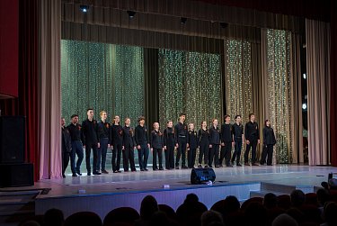 Песня строить и жить помогает
