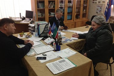 Депутаты провели прием граждан в территориях