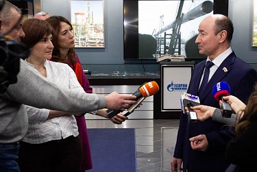 Награждены победители конкурса, посвященного 25-летию Законодательного Собрания