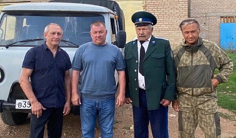Каждый стремится внести свою лепту и передать частицу тепла