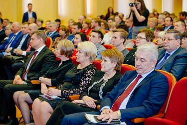 Обсуждаются конкретные шаги по реализации Послания Президента Федеральному Собранию