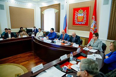 О вопросах ЖКХ - за "круглым столом"