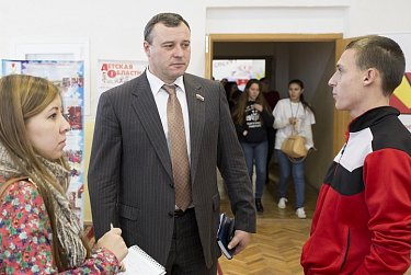 О политике для молодежи и молодежи в политике