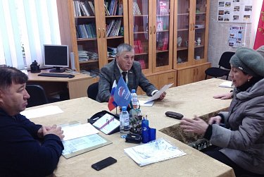 Депутаты провели приемы граждан