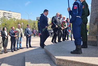 Россия никогда не забудет воинов-победителей!