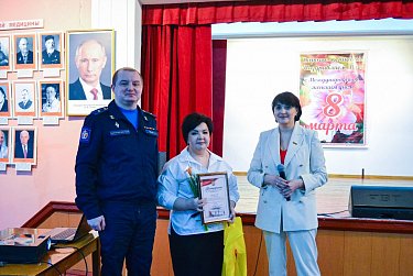 Оксана Набатчикова посетила военный госпиталь