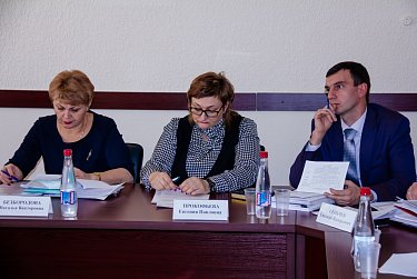 На повестке дня - законы экономической сферы