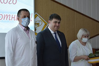 В их руках – наше здоровье!