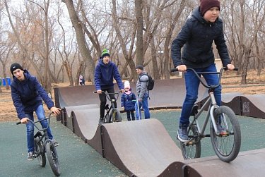 В Орске открыли обновленный парк Строителей