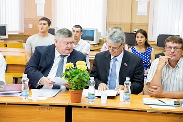  Александр Жарков поддержал будущих агрономов – выпускников ОГАУ