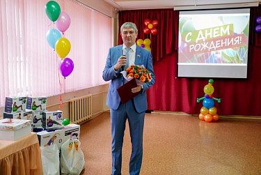 Школа-интернат собирает друзей