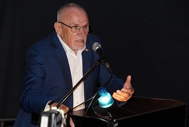 Иван Дикман: «Власть должна помогать бизнесу, а бизнес –  трудиться на благо города»