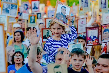 В едином строю памяти