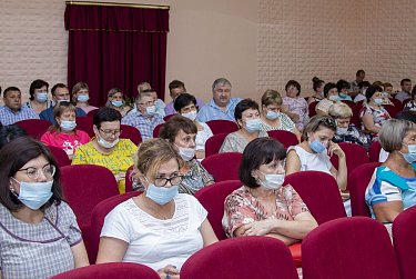 Депутаты держат ответ перед жителями