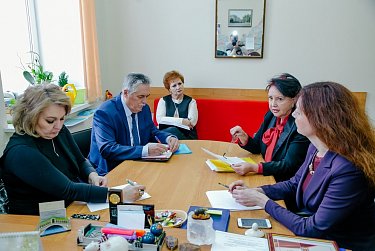 Татьяна Шукурова: «К началу нового учебного года у нас должны быть все обоснования эффективности проекта «Школьная медицина»