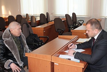 Сергей Салмин провел прием граждан