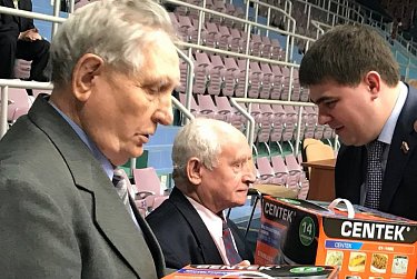 Дамир Фахрутдинов приветствовал участников турнира