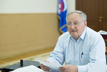 На заседание ЗС вынесут законопроекты о госслужбе и наградах 