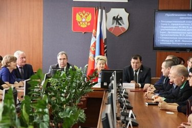 В Орске отметили сотрудников комиссии по делам несовершеннолетних  