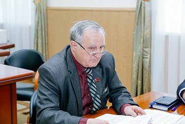 Депутаты обсудили проекты областных законов