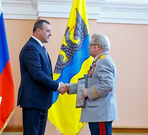 Награждены победители областного конкурса «Герои России – герои нашего двора»